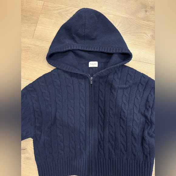 Aritzia Cable-Knit Zip Up Hoodie - Octavia - Picture 3 of 7